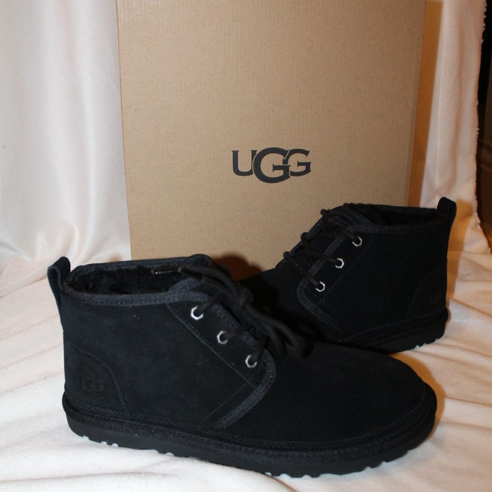 NIB UGG WOMEN'S NEUMEL‎ CHUKKA SUEDE SHEARLING LINED ANKLE BOOTS BLACK